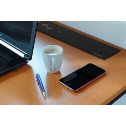 Bureaustopcontact zwart met 2 stopcontacten, 2 USB poorten, 2 internetaansluiting en draadloze oplader 