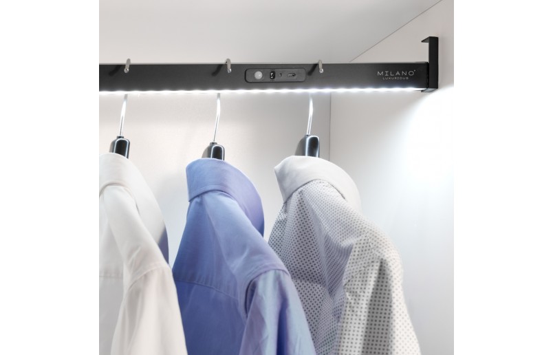 Kledingroede met LED verlichting (oplaadbaar) zwart