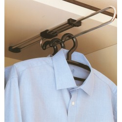 Garderobestang uittrekbaar chroom/zwart in 3 afmetingen Garderobestang uittrekbaar chroom/zwart in 3 afmetingen