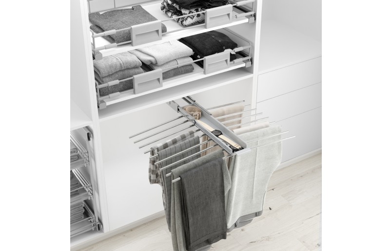 Pantalon (broeken) rek Excellent voor 18 pantalons